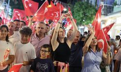 30 Ağustos’ta Çeşme’de binlerce kişi aynı yolda buluştu
