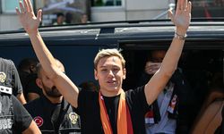 Galatasaray'ın transfer gündemindeki Batrakov İstanbul'da! 15 bavulla geldi