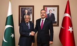 Hakan Fidan, Pakistanlı mevkidaşıyla İstanbul'da görüştü!
