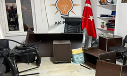 AK Parti İlçe Başkanlığı’na saldırı! Binada hasar oluştu