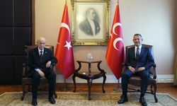 Bahçeli ile Özel arasında dikkat çeken diyalog! "Bir gecede 91'e nasıl ulaştınız?"