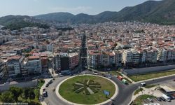 Balçova’da esnafı sevindiren çalışma: Üç önemli cadde yenilendi!