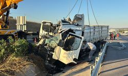 Çanakkale’de feci kaza! 2 kişi olay yerinde hayatını kaybetti