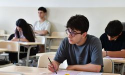 ÇİBEM'li gençlerden YKS'de büyük başarı! Çiğli Belediyesi'nin ücretsiz kursu meyvelerini verdi