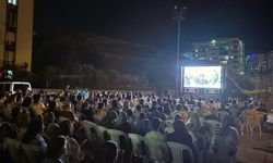 Çiğli’de yaz akşamları beyaz perdeyle renklendi! Mahalle Sinema Günleri sona erdi