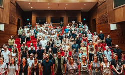 Farklı ülkelerden gençler İzmir’de buluştu! 10 günlük serüven final gösterisiyle tamamlandı