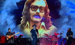 Festivalde Kıraç rüzgarı: Cem Karaca'dan Barış Manço'ya unutulmaz şarkılar