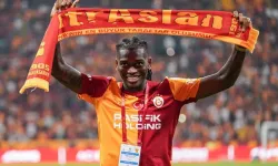 Galatasaray'dan dünyayı şaşırtan transfer: Rafael Leão resmen sarı-kırmızılı oldu