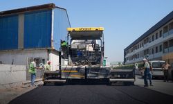 Gaziemir'de dev asfalt hamlesi! 4 bin 470 ton asfaltla yollar yenileniyor