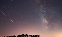 Gökyüzünü izlemek için kilometrelerce yürüdüler! Perseid meteor yağmurunu görmek için akın ettiler