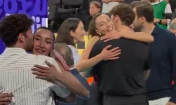 Hande Baladın maç biter bitmez tribüne koştu!