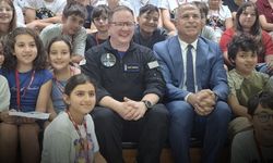 İlk sivil astronot Sembroski İzmir’de! "Dünya çatışmalar için çok küçük"