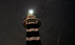 İzmir’de gece ışık süzmeleriyle aydınlandı! Perseid meteor yağmuru böyle görüntülendi