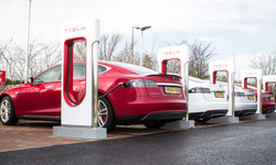 İzmir’deki Tesla kullanıcılarına müjde! Artık Bornova’da aracınızı şarj edebileceksiniz