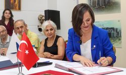 Karabağlar’da yıllardır beklenen kentsel dönüşümde yeni gelişme: İlk imzalar atıldı