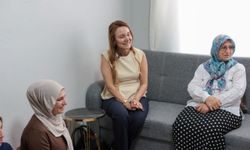 Konak’ta dayanışma buluşması: Başkan Mutlu vatandaşların evine konuk oldu