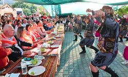 Menemen’de İncir Festivali binlerce kişiyi buluşturdu! Ünlü isimler sahne aldı
