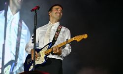 Mert Demir’den unutulmaz konser! “Olmazlara Vuruluyorum” Ordu’da yankılandı