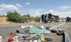 Minibüs kazasından acı haber geldi! 5 kişi hayatını kaybetti