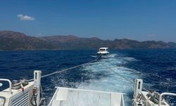 Denizde resmen can pazarı: Marmaris açıklarında 7 kişinin bulunduğu yat sürüklendi
