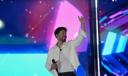 Murat Boz Erzurum’u coşturdu! Festival alanında unutulmaz gece, binlerce kişi şarkılara eşlik etti