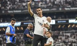 Beşiktaş'ta 17 sezonluk hikaye sona erdi! Necip Uysal futbola veda etti!