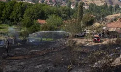 Otluk alanda yangın çıktı, evler boşaltıldı