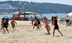 Pamucak Sahili’nde şampiyonluk yarışı! 150 sporcu aynı turnuvada buluştu