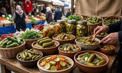 Pazarcılar biler bu yöntemi kullanıyor! Kornişon alırken rengine değil buna bakın, turşunuz kıtır kıtır olsun
