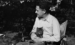 “Romantika” İzmir’de kapılarını açıyor: Nazım Hikmet’in bilinmeyen yönleri bu sergide
