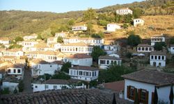 Ege ve Akdeniz’in Kalabalıktan Uzak Taş Köyleri