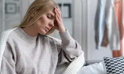 Sürekli yorgunluk ve üşüme yaşıyorsanız dikkat: Haşimato belirtisi olabilir