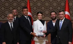 Uzak Şehir’e büyük ödül! Reyting rekortmeni dizi “Yılın Dizisi” seçildi