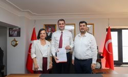 Karabağlar Belediye Başkanı Helil Kınay Yeni Parti'ye katıldı!