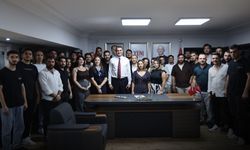 YENİ Partili Güç gençlere rozetlerini taktı! "Gençlerin umudunu yeşertmeliyiz"