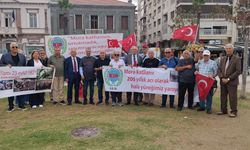 205 yıllık acı İzmir’de anıldı! Mora Katliamı için Türk bayraklarıyla buluştular