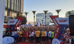 9 Eylül Yarı Maratonu başladı! 3 bin sporcu İzmir sokaklarında