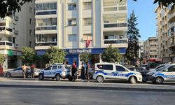 İzmir'de banka şubesinde soygun alarmı! Polis ekipleri harekete geçti