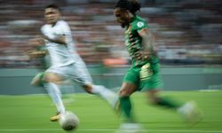 Süper Lig’de lider değişti! Diyarbakır’da kartlar ve goller havada uçuştu