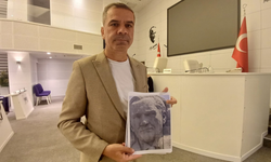 MHP’li Altınkeser’den Atatürk maskı tepkisi! “Şeref bayrağı asılmalı”