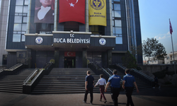 Buca Belediyesi'ne haciz şoku! Avukat ve icra memurları belediyede