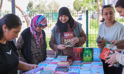 Buca’da 35 mahallede bin 908 kitap el değiştirdi