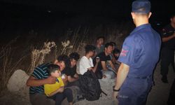 Çeşme'de can pazarı! 8'i çocuk 18 düzensiz göçmen kurtarıldı
