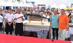 Dev orkinos sahne önünde kesildi: Çeşme’de nefes kesen Kaitai gösterisi