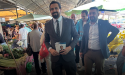DEVA Partisi İzmir’de sahaya indi! Bostanlı Pazaryeri’nde esnaf ve vatandaşlarla buluştu