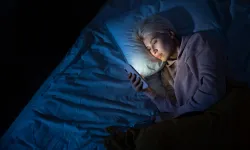 Gece yatağa girince neden her şey daha büyük görünüyor? Zihni meşgul eden düşüncelerin nedeni belli oldu