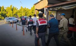 İzmir'de FETÖ operasyonu! 21 şüpheli yakalandı