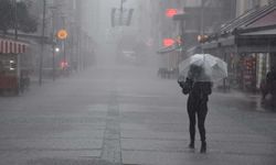 İzmirliler dikkat! Meteoroloji 9 ilçe için uyardı: Sağanak ve gök gürültülü yağış geliyor