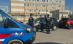 İzmir'de okul çevrelerinde sıkı denetim! Jandarma ekipleri sahaya indi