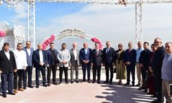 Karabağlar’da eski mahalle başkanları bir araya geldi: “Gücümüz birlikten”